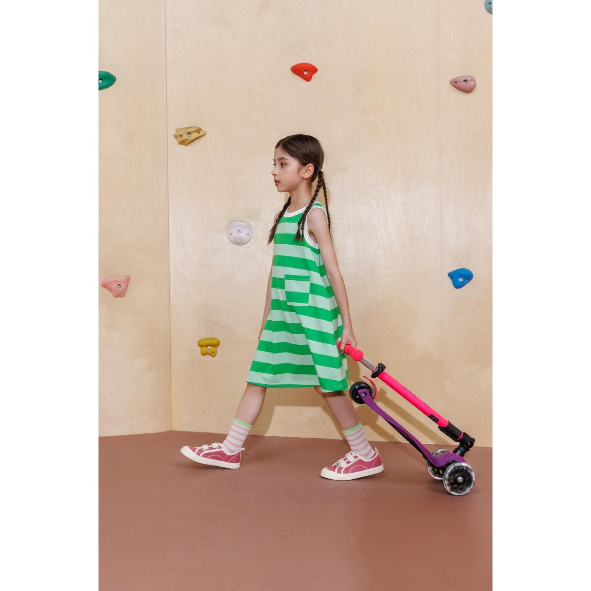 Monopattino bambino Maxi Micro Deluxe pieghevole rosa neon